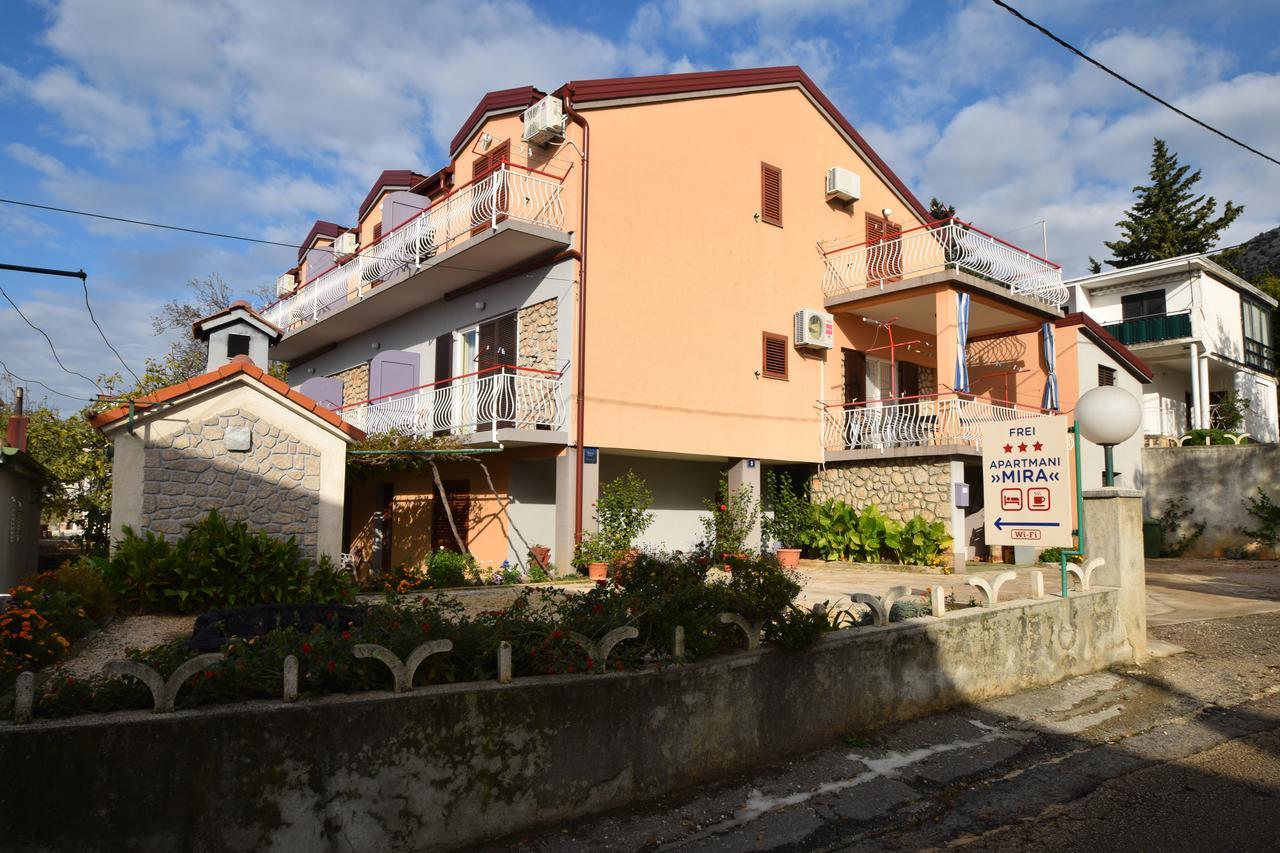 Apartments Mira Starigrad Paklenica Exterior photo