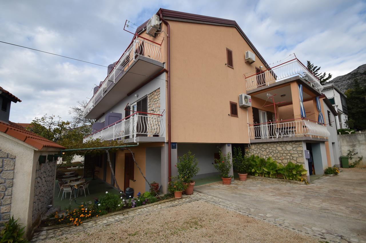 Apartments Mira Starigrad Paklenica Room photo