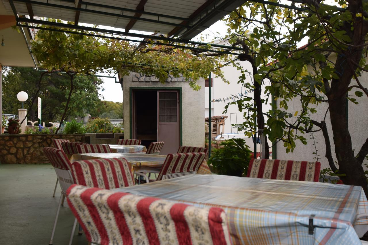 Apartments Mira Starigrad Paklenica Room photo